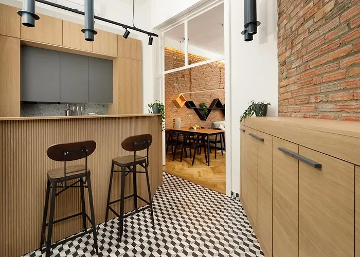 Ka'Yana Apartments - Restored Luxury In The Heart Of The Old Town, Near Black Church, Council Sq